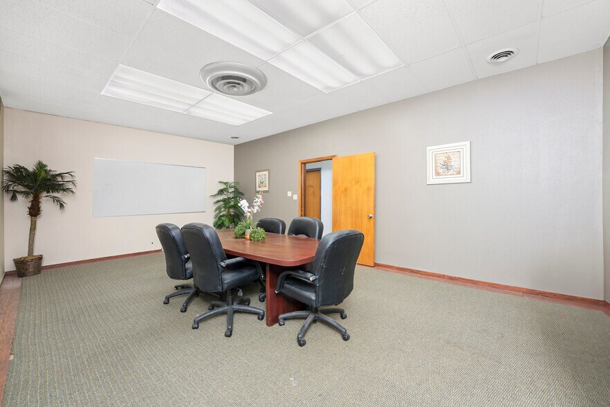 More Photos Of 347 E Weber Ave, Stockton Loft Creative Space For Sale