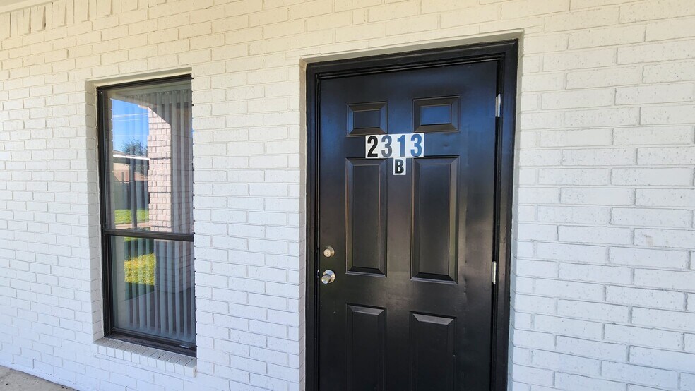 More Photos Of 2313 Citrus Ln, Mission Loft Creative Space For Lease