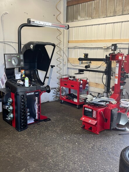 More Photos Of 1478 HWY 17 North, Mt Pleasant, SC 29464, Mount Pleasant Auto Repair For Lease