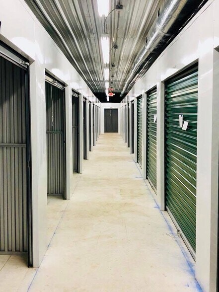 More Photos Of 1110 Austin St, Hempstead Self Storage For Sale