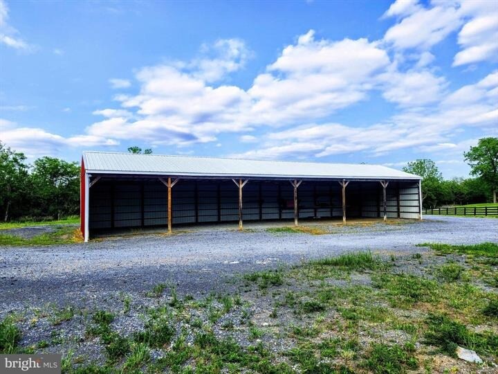 More Photos Of 215 Burkharts ln, Martinsburg Flex For Lease