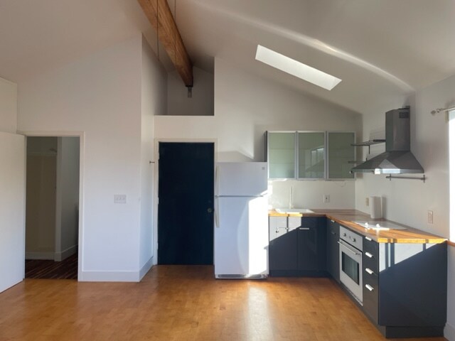 More Photos Of 1254 E 12th St, Oakland Apartments For Sale