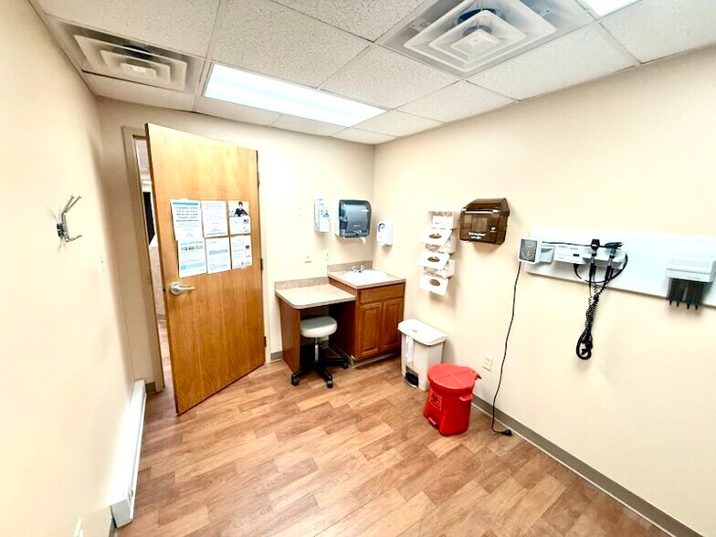 More Photos Of 3548 Western Ave, Connersville Mixed Retail For Sale