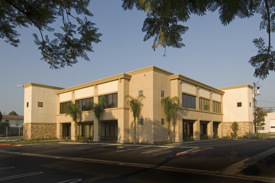 1110 E Chapman Ave, Orange, CA 92866 Medical Office For Lease