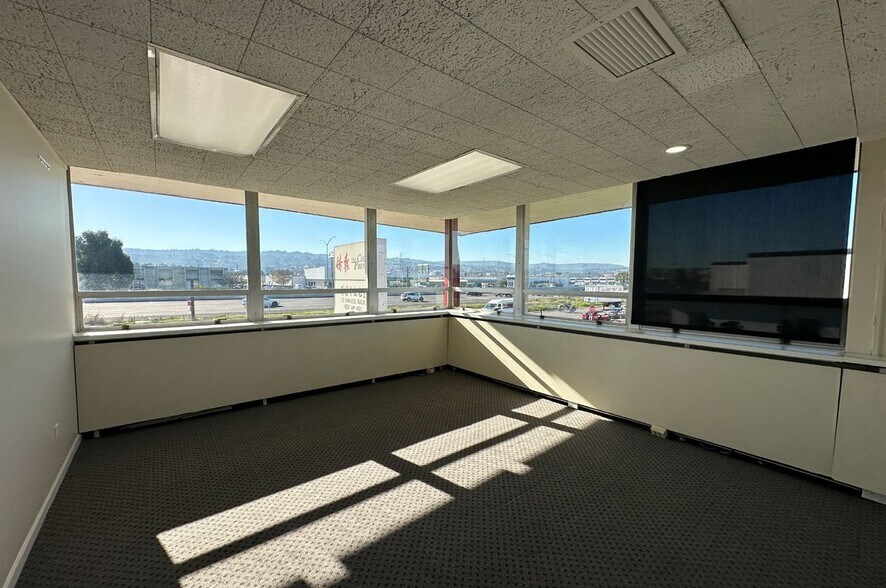 More Photos Of 1648 Gilbreth Rd, Burlingame Office For Lease