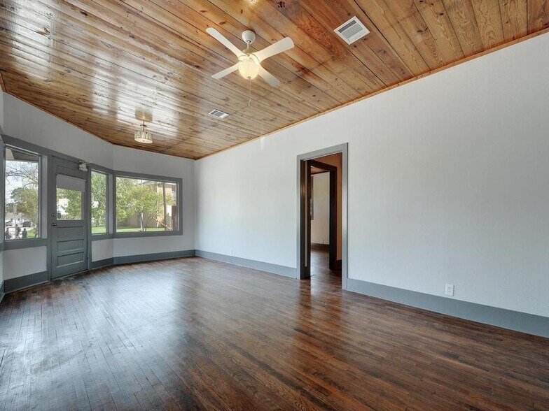 More Photos Of 78 San Marcos St, Austin Office Residential For Lease