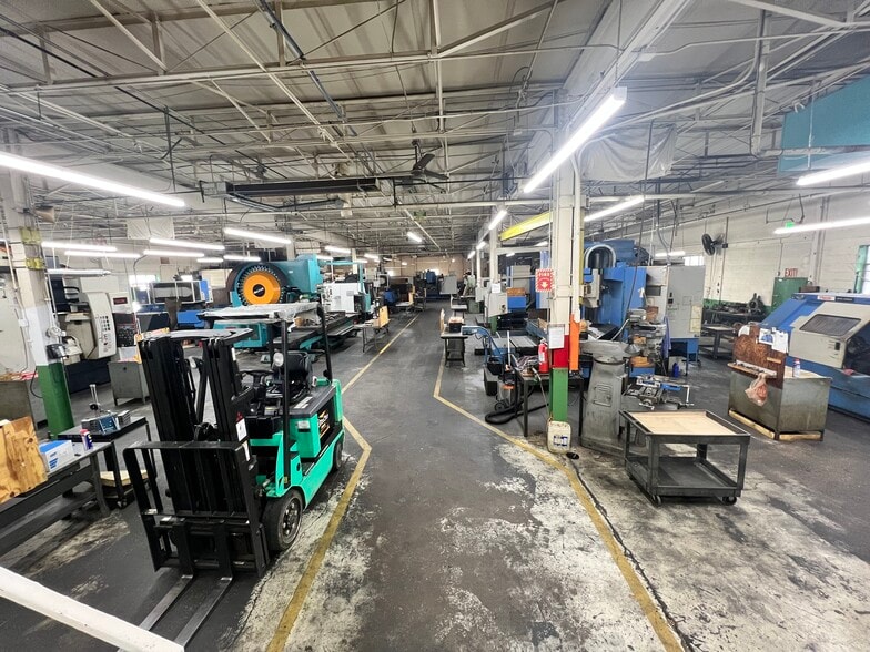 More Photos Of 2141 Kennedy Ave, Baltimore Warehouse For Sale