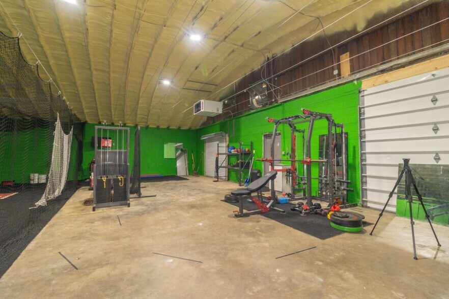 More Photos Of 10066 N Carthage Pike, Carthage Warehouse For Sale