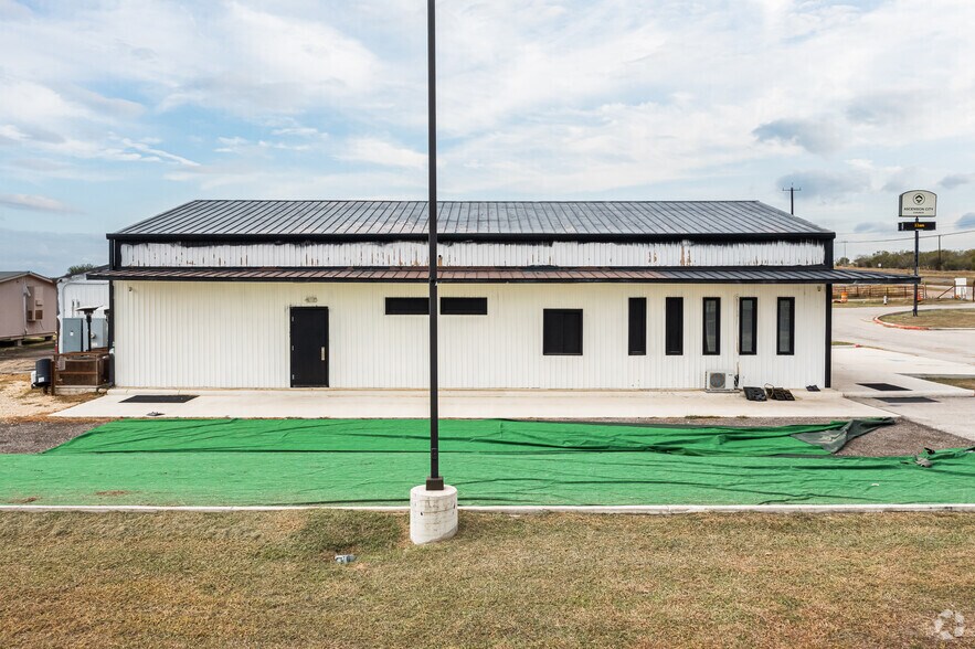 More Photos Of 12980 W US Highway 90, San Antonio Freestanding For Sale