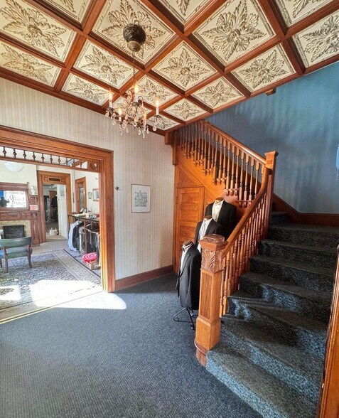 More Photos Of 204 Lancaster St, Albany Storefront Retail Residential For Sale