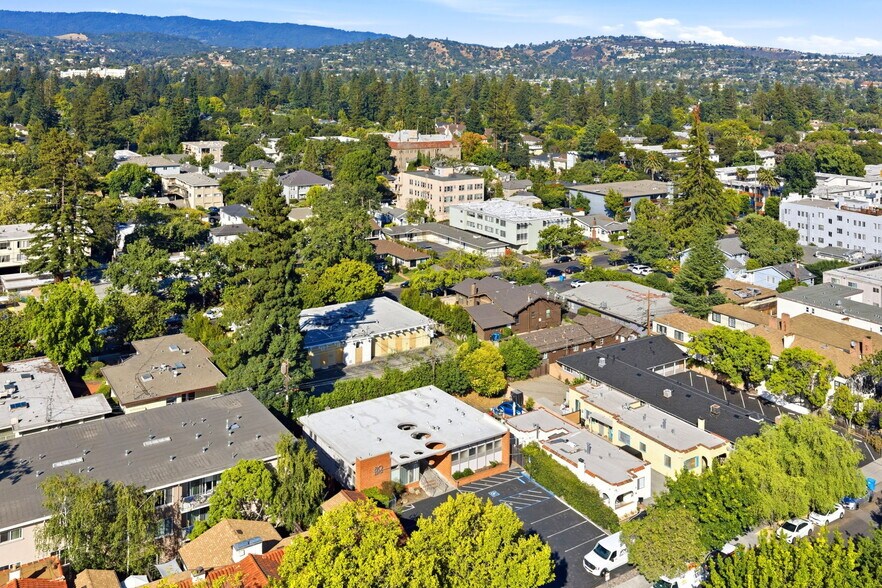More Photos Of 80 Arch St, Redwood City Medical For Sale