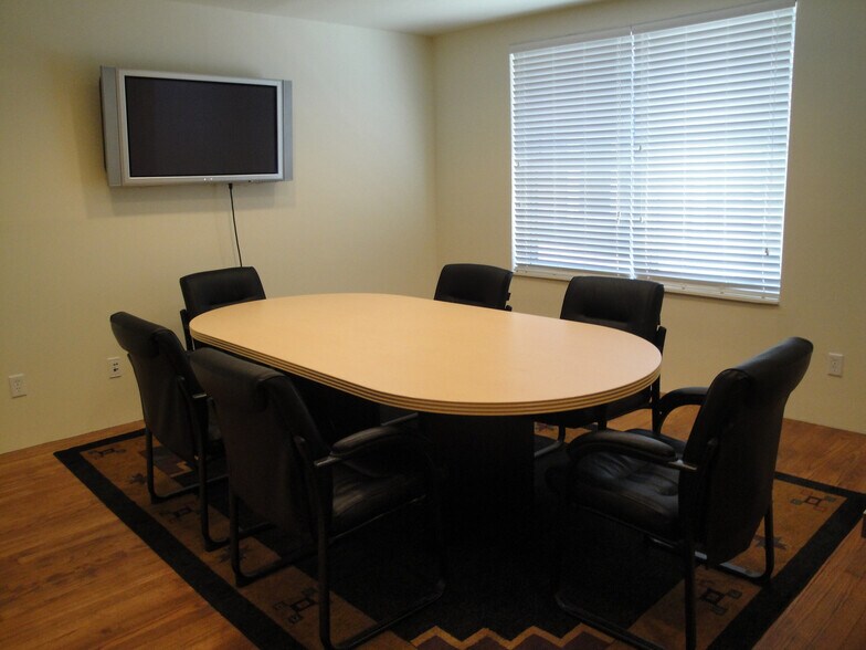 More Photos Of 13 E Lincolnway, Valparaiso Office For Sale