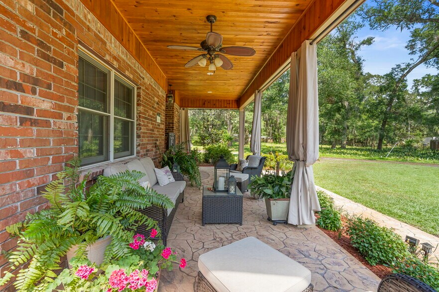 More Photos Of 1056 Reynolds Rd, De Leon Springs Specialty For Sale