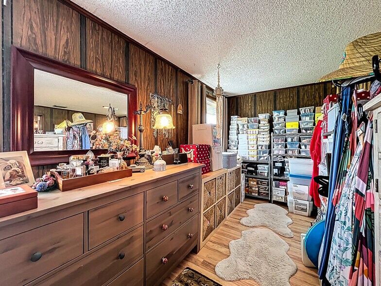 More Photos Of 7001 W Jones Ave, Mount Dora Airplane Hangar For Sale