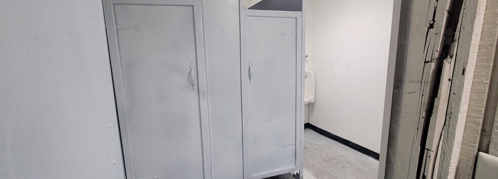 More Photos Of 1120 Oak Hill Ave, Youngstown Warehouse For Lease