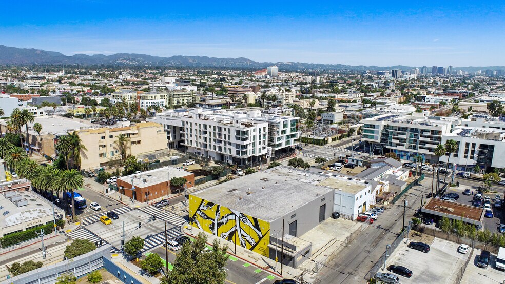 More Photos Of 700-716 Colorado Ave, Santa Monica Industrial For Sale