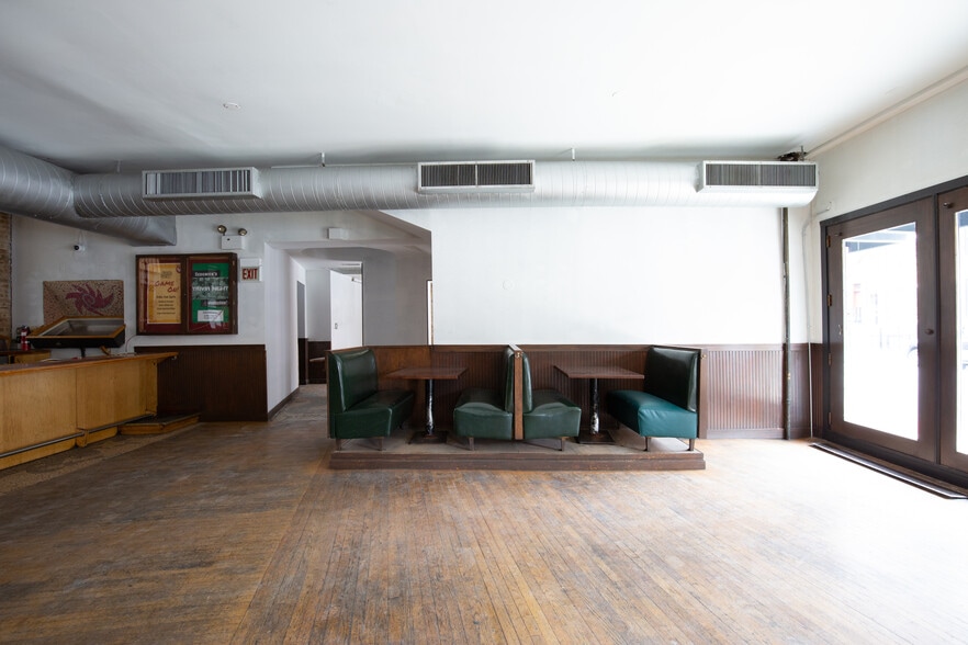 More Photos Of 1935 N Sedgwick St, Chicago Apartments For Lease