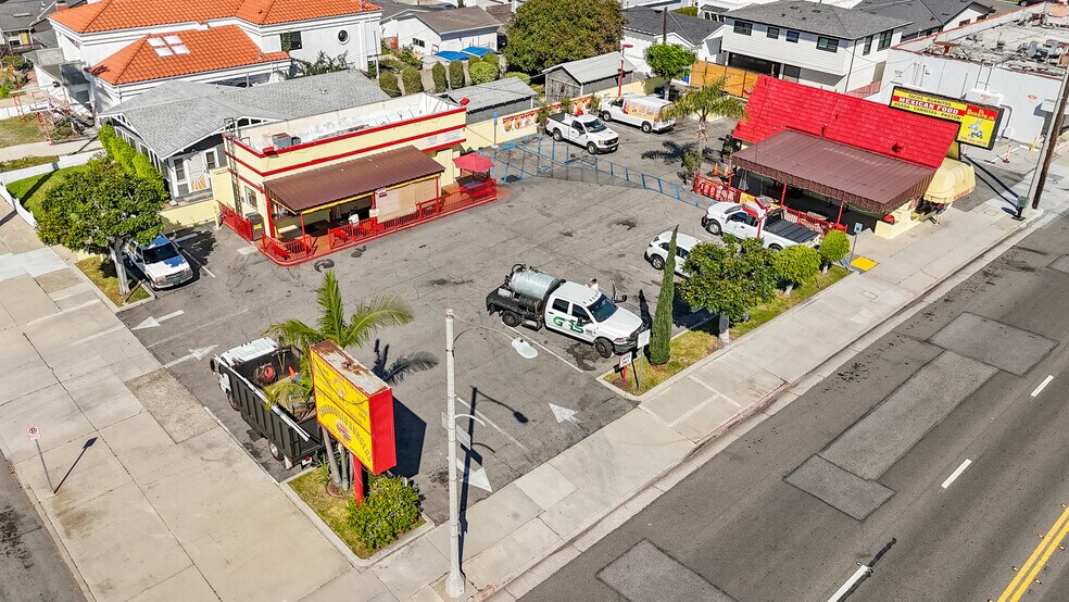More Photos Of 921 Pacific Coast Highway, Redondo Beach General Retail For Sale