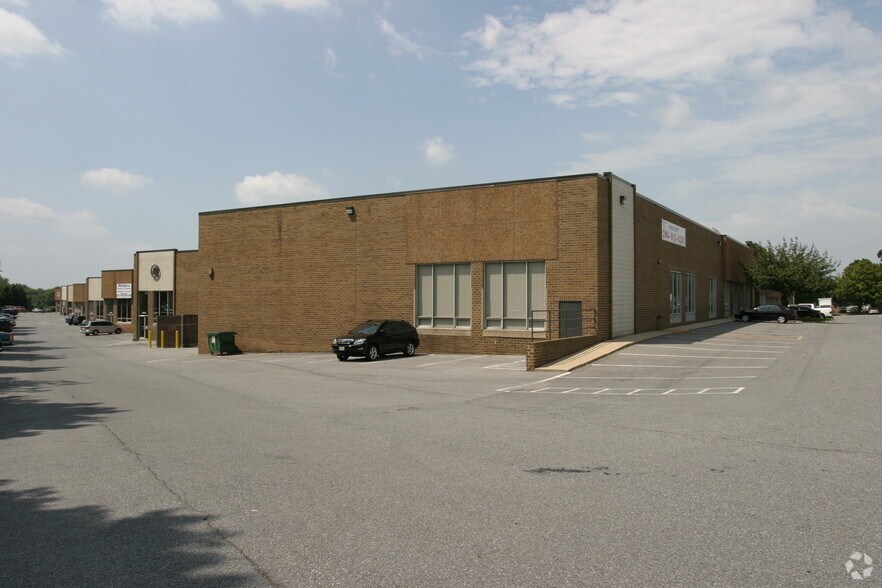 More Photos Of 9100-9172 Gaither Rd, Gaithersburg Flex For Lease