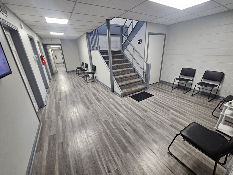 More Photos Of 6117 N College Ave, Indianapolis Medical For Lease