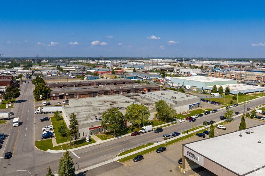 More Photos Of 1755 Rue Berlier, Laval Warehouse For Sale