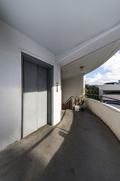 More Photos Of 250 Kapili St, Honolulu Apartments For Sale