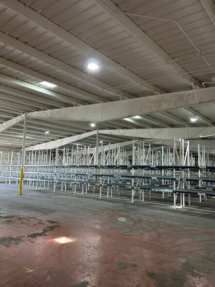 More Photos Of 9300 Southwest Dr, Fort Worth Warehouse For Lease