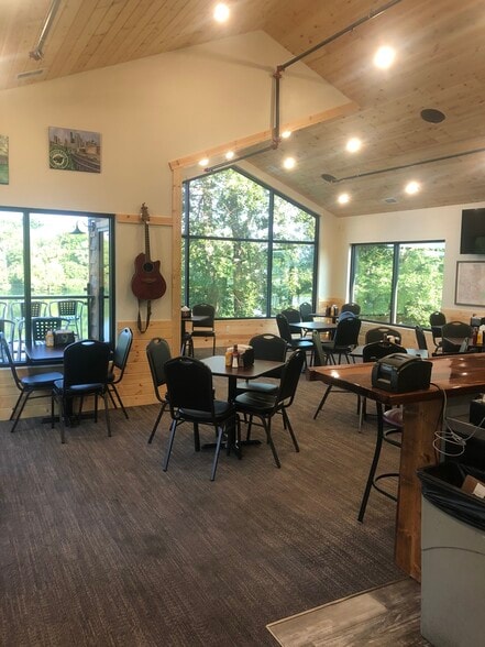 More Photos Of 501 Lake Ave, Fairmont Restaurant For Sale