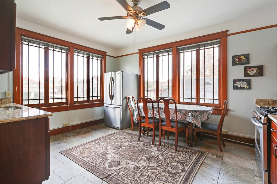 More Photos Of 918 Dauphine St, New Orleans Apartments For Sale