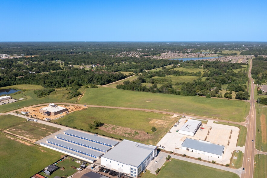 More Photos Of Calhoun Station Pky, Madison Land For Sale