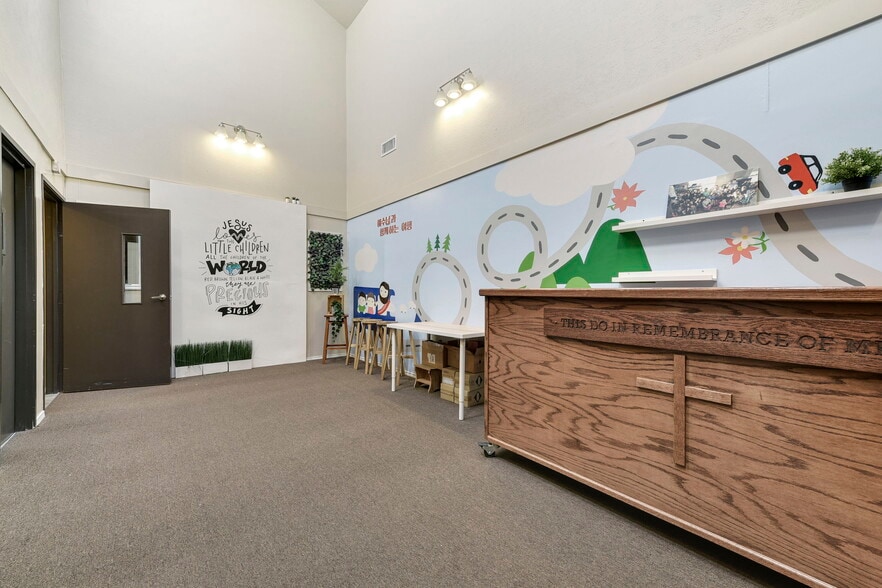 More Photos Of 1410 MacArthur Dr, Carrollton Specialty For Sale