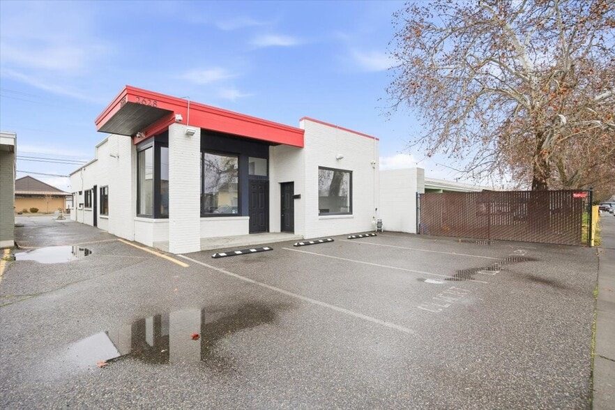 Primary Photo Of 2628 W Bruneau Pl, Kennewick Office For Lease