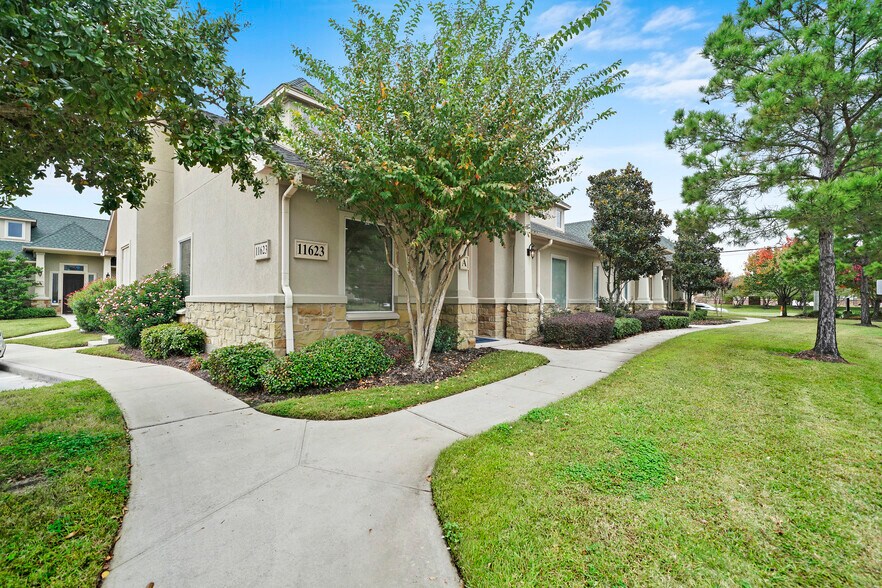 More Photos Of 11623 Spring Cypress Rd, Tomball Office For Sale