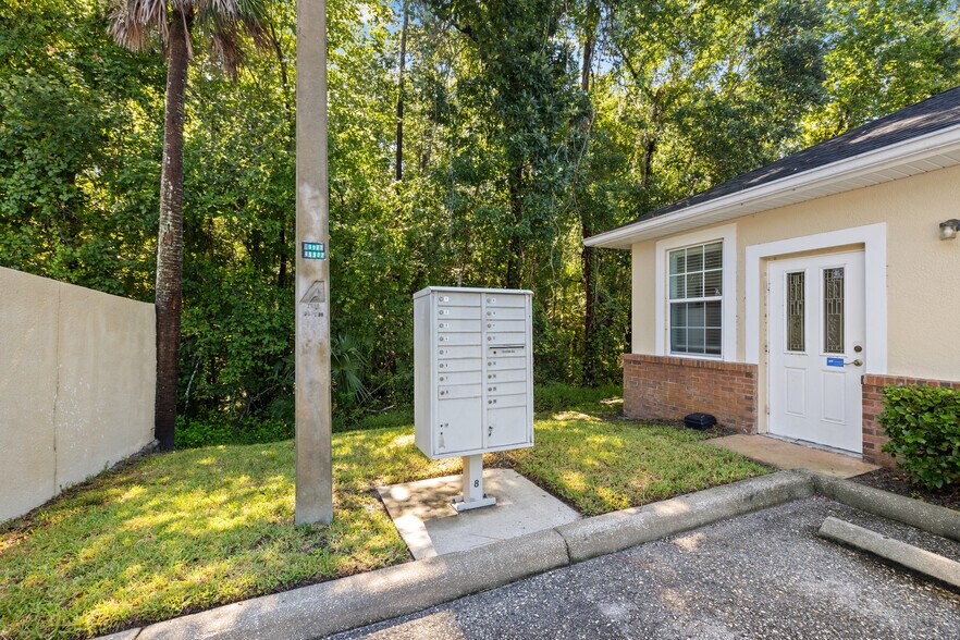 More Photos Of 10941-10943 Countryway Blvd, Tampa Office For Sale