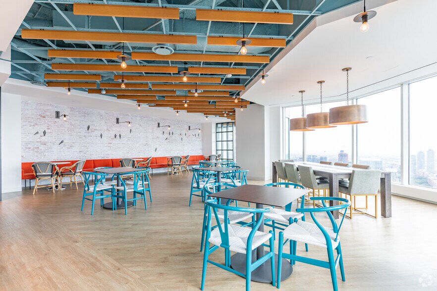 More Photos Of 181 Bay St, Toronto Office For Lease