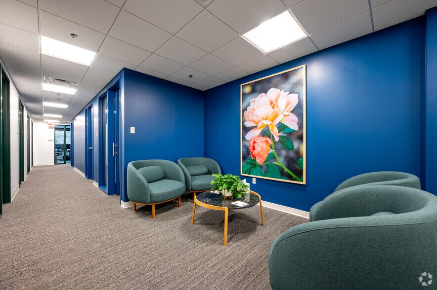 More Photos Of 310 E 96th St, Indianapolis Office For Lease