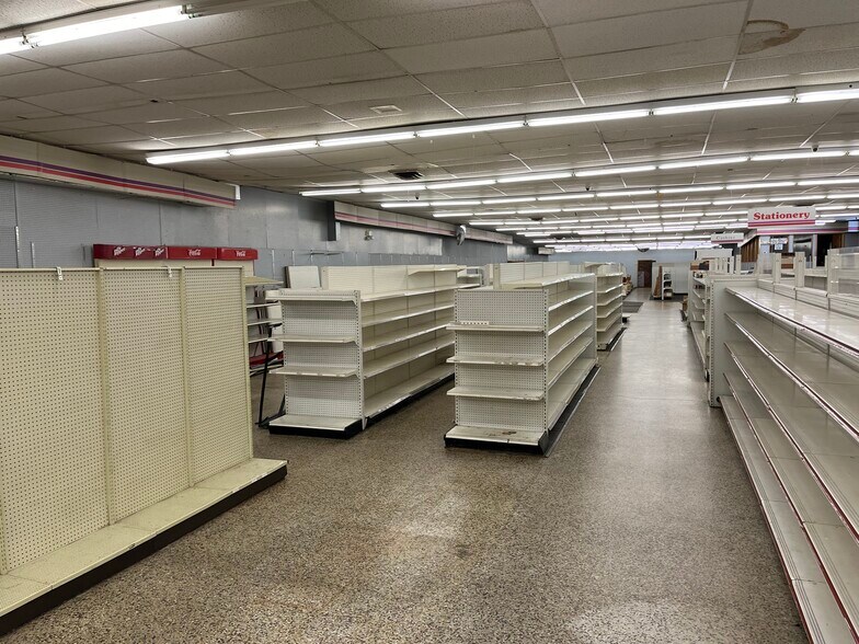 More Photos Of 115 W Maple Ave, Fayetteville Storefront Retail Office For Sale