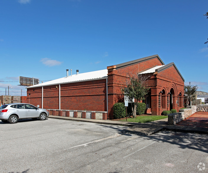 Primary Photo Of 2180 Avenue C, Mobile Office For Lease