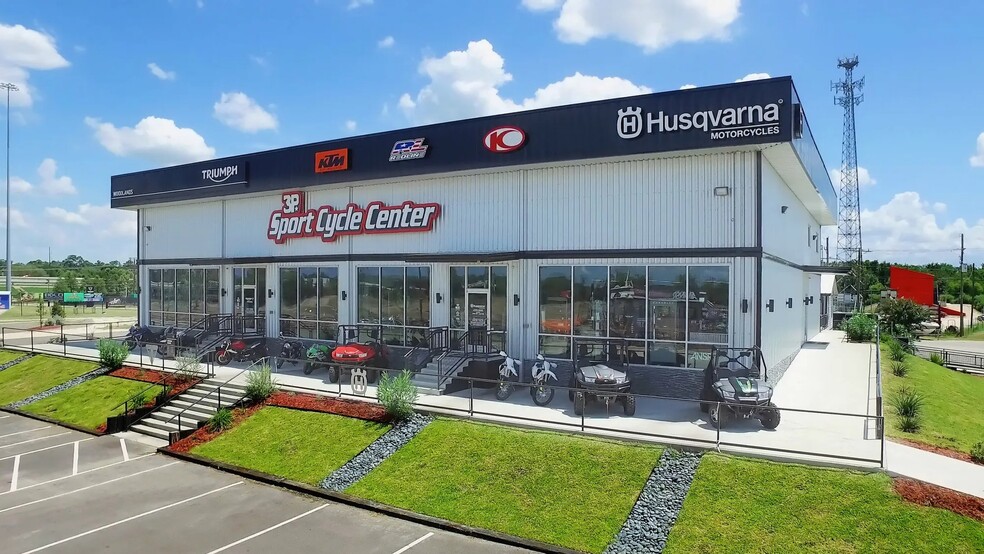 More Photos Of 15102 Interstate 45, Conroe Storefront Retail Office For Lease