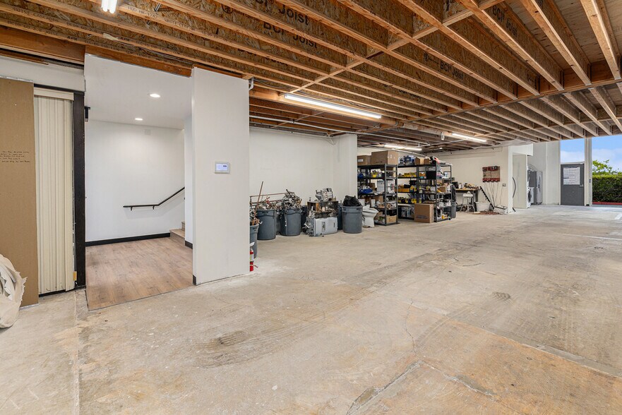 More Photos Of 5731 Palmer Way, Carlsbad Research And Development For Lease