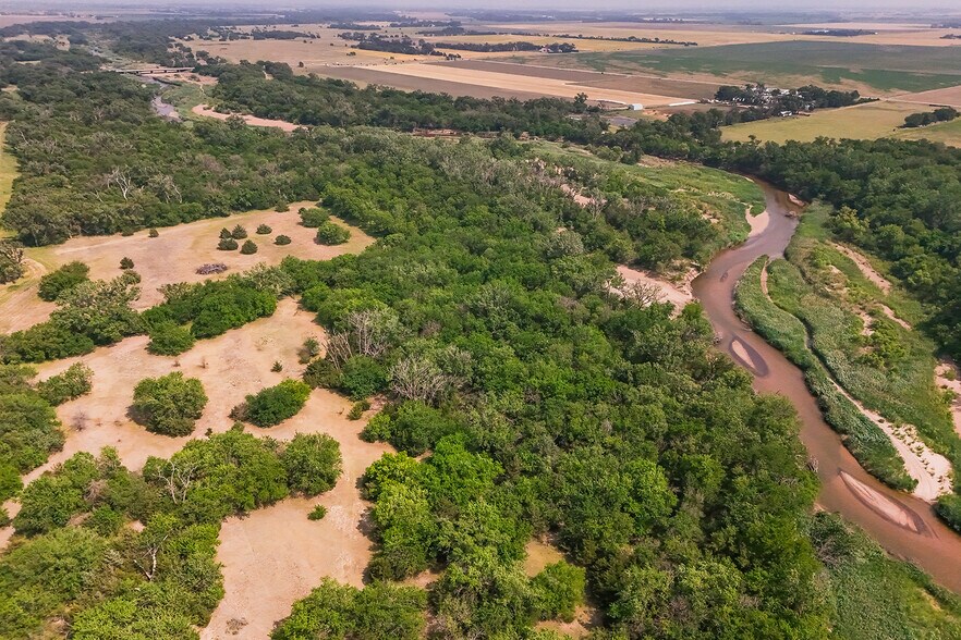 More Photos Of 9111 Long View Road, Burrton Land For Sale