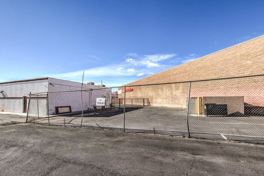 More Photos Of 1108 E Lake Mead Blvd, North Las Vegas Restaurant For Sale