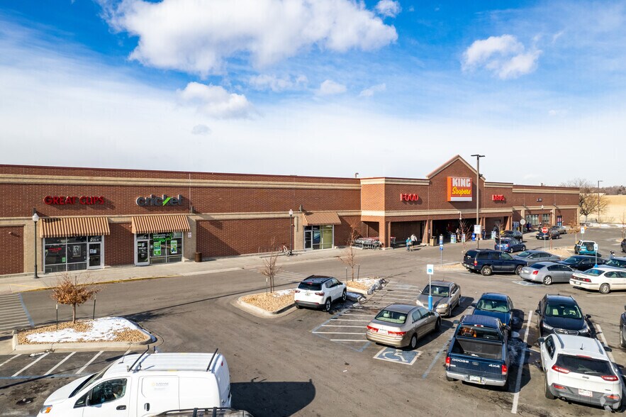 Primary Photo Of 1711-1975 Sheridan Blvd, Edgewater Unknown For Lease