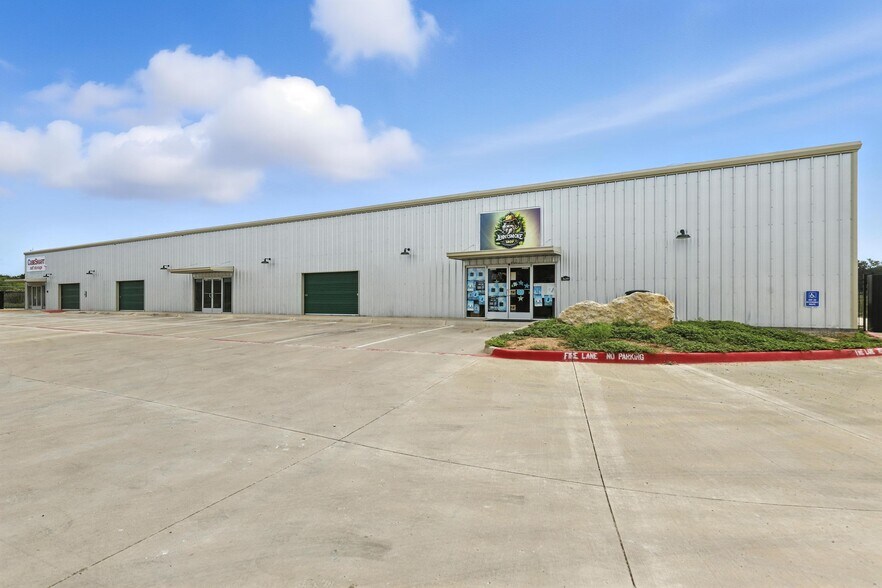 More Photos Of 3501 Tin Top Hwy, Granbury Industrial For Lease