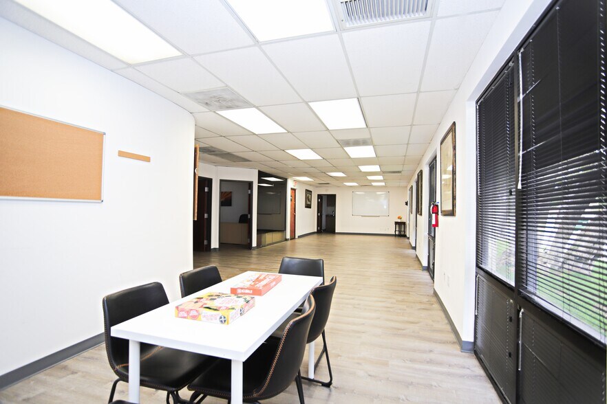 More Photos Of 2222 S Dobson Rd, Mesa Loft Creative Space For Lease