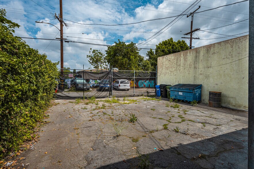 More Photos Of 4901 Telegraph Rd, East Los Angeles Flex For Sale
