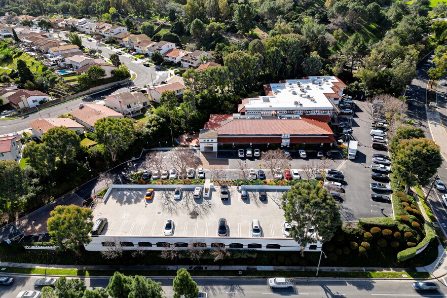 More Photos Of 25550 Hawthorne Blvd, Torrance Medical For Lease