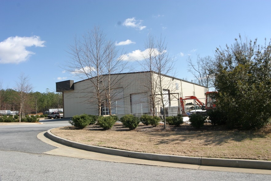 More Photos Of 160 Etowah Trace, Fayetteville Warehouse For Sale