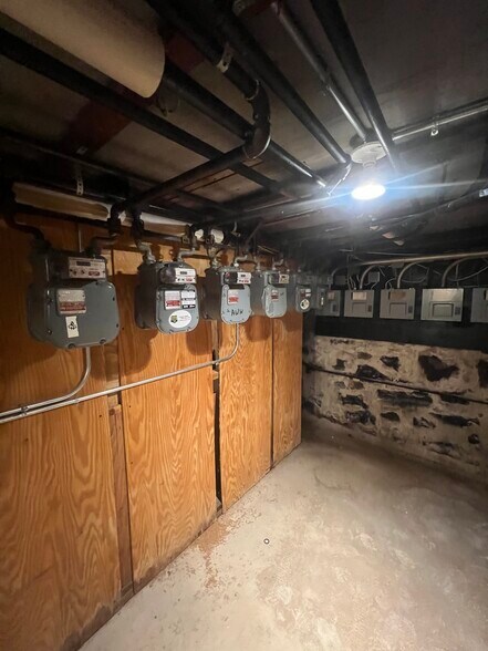 More Photos Of 259 Grove St, New Britain Apartments For Sale