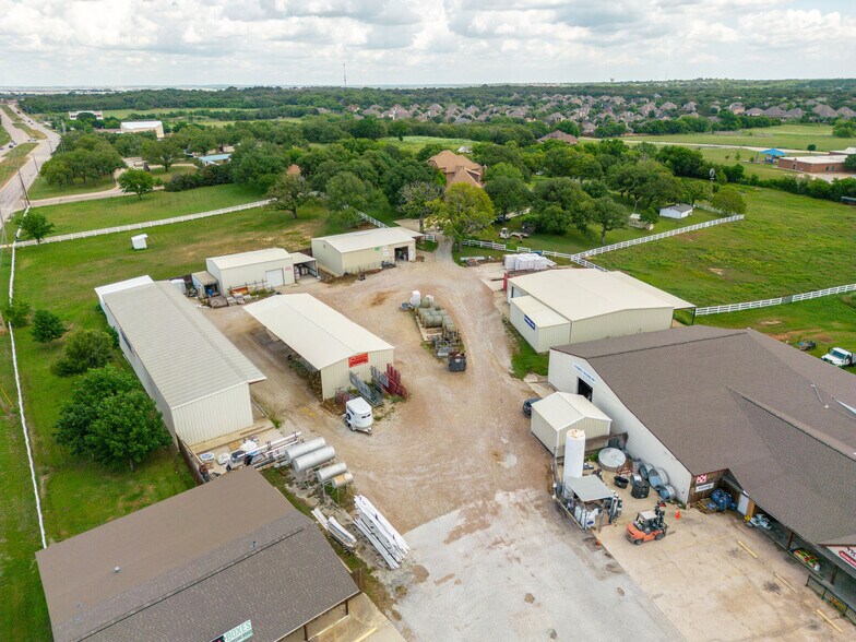 More Photos Of 700 N Main St, Keller Storefront Retail Residential For Sale